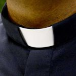 Imagen referencial de un cura