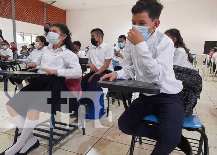 Realización del certamen para conocer al mejor estudiante de primaria en Managua