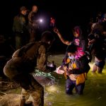 Patrulla fronteriza de Estados Unidos rescata casi 3 mil migrantes en año fiscal 2022