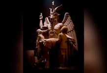 Tenebrosos detalles de las festividades del templo satánico en Arkansas Tenebrosos detalles de las festividades del templo satánico en Arkansas