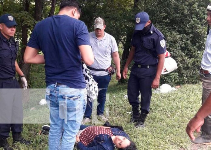Motociclistas lesionados tras impactar con un animal en Juigalpa, Chontales