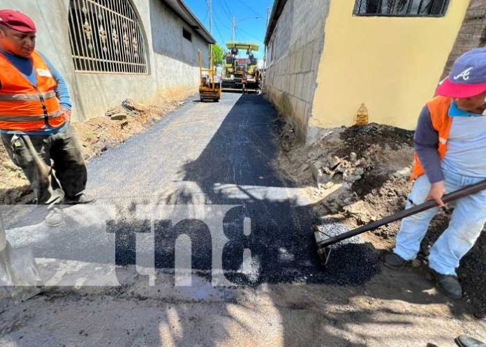 Mejoramiento vial en calles de Casas para el Pueblo en Managua