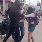 Halló al ‘jaño’ con la ‘querida’ y montada en la moto que ella le regaló Su frustración era que la dueña de la moto era ella