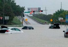 Lluvias dejan un muerto en Texas tras declarar estado de desastre Lluvias dejan un muerto en Texas tras declarar estados de desastre