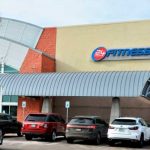 Un muerto y tres heridos tras acalorada pelea en un "Gim" de California