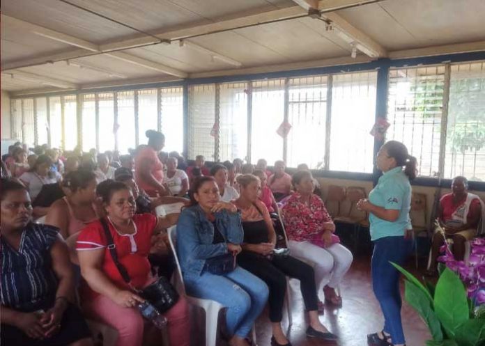 usura-b-2 Entrega de financiamiento de Usura Cero para mujeres en Bonanza