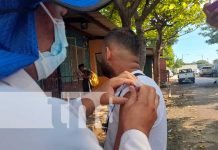 Vacunación casa a casa en barrios de Managua