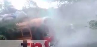 Pasajeros logran salir ilesos de bus que empezaba a incendiarse