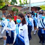 Nicaragua se prepara para ondear banderas con alto valor de patriotismo Estudiantes de Managua participan en desfile en saludo al mes patrio