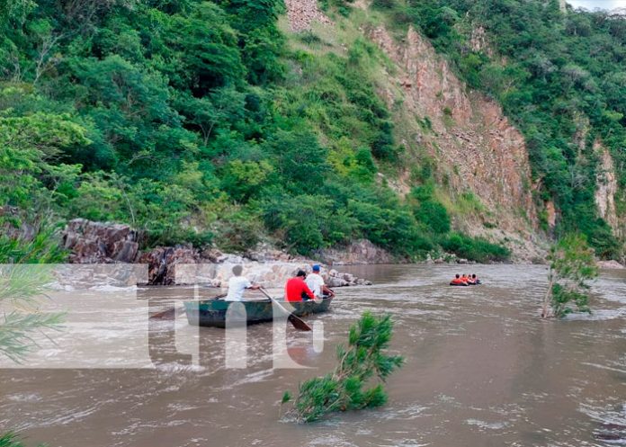 Turistas disfrutan de sus vacaciones en el Cañón de Somoto, en Madriz