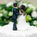 “Somos felices” Aprovechó la muerte de su padre para casarse con la madrastra Aprovechó la muerte de su padre para casarse con la madrastra