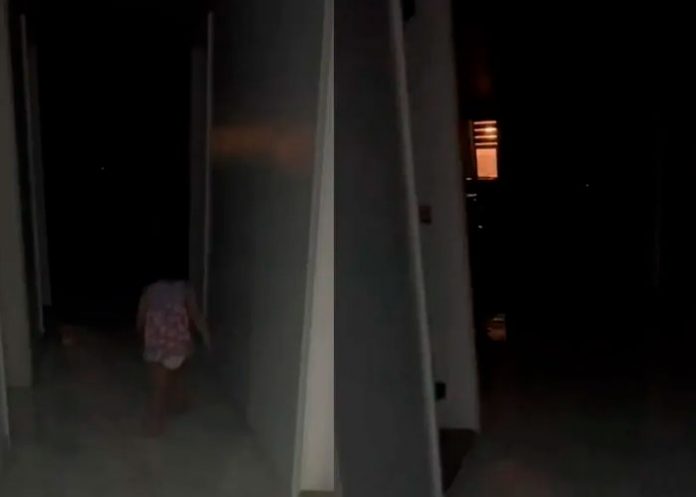 ¿A quién le decís hola? Madre graba cuando su hija saluda un fantasma