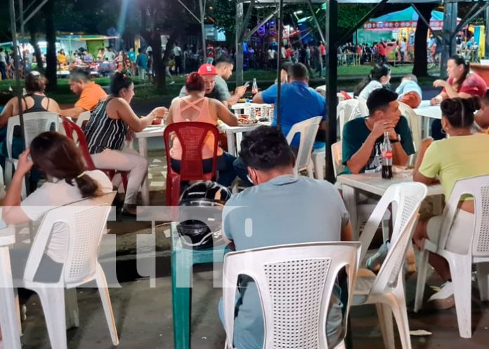 1 ¡Clase tasajo! Asados “El Chele” la rompe con su fritanga en Managua
