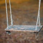 "Columpio" se mueve solo en cementerio y siembra el terror en redes