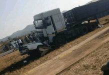 Fuerte accidente de tránsito en Sudáfrica cobra la vida de 16 niños