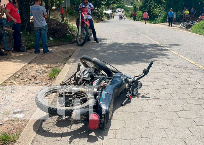 Registran fuerte accidente de tránsito en Jalapa