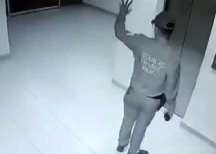 ¡De terror! Vigilante habla con el espíritu de una anciana (VIDEO)