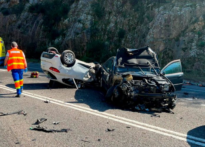 Dos muertos y tres heridos en un accidente múltiple en Santiago, España