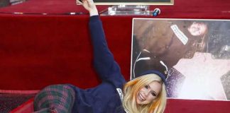Honran carrera de Avril Lavigne con estrella en Hollywood
