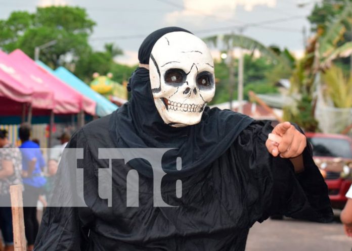 Realizan feria del mar, el coco, mitos y leyendas en Bilwi