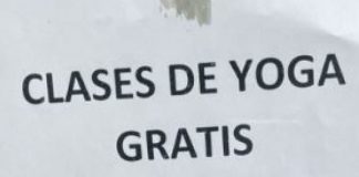 Ofrecen clases de "yoga gratis" para captar la atención de los "cochinos"