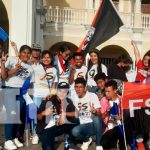 Familias de Granada realizan multitudinaria caminata
