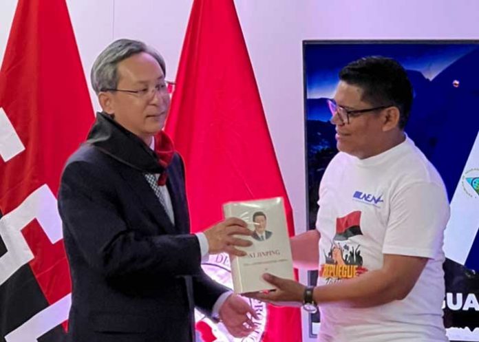 JS, UNEN y Ministerio de la Juventud se reúnen con delegaciones de China y Vietnam