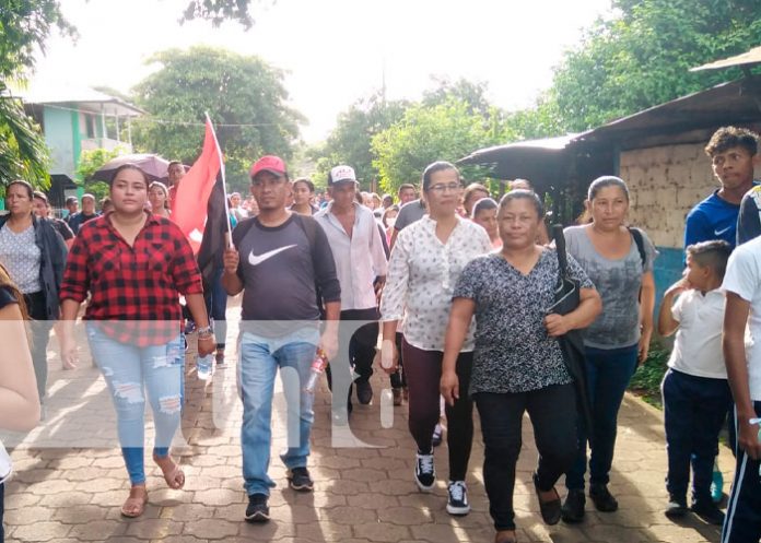 Caminata de alegría y amor a la patria en la Isla de Ometepe