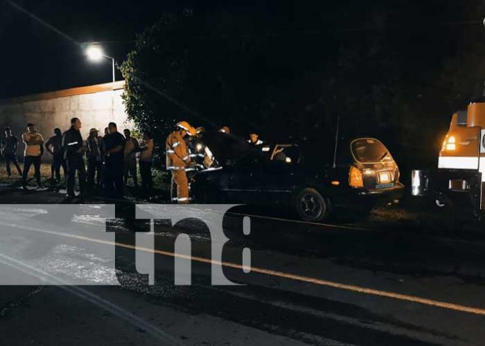 Vehículo se incendia sobre la Carretera San Marcos-Las Esquinas