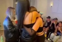 Mujer se declara bisexual y amigos hacen «velorio» a su heterosexualidad Mujer se declara bisexual y amigos hacen "velorio" a su heterosexualidad