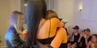 Mujer se declara bisexual y amigos hacen "velorio" a su heterosexualidad