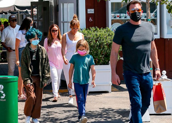 1 ¡Estos si son rápidos! Jennifer Lopez y Ben Affleck agrandan la familia