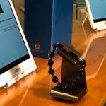 Líderes vigilan a miembros de la iglesia por aplicación