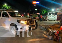 Choque entre un vehículo y motocicleta deja tres lesionados en Juigalpa Choque entre un vehículo y motocicleta deja tres lesionados en Juigalpa