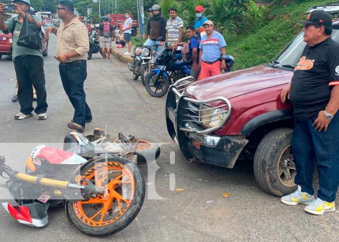 Motociclista lesionado al ser impactado por una camioneta en Juigalpa
