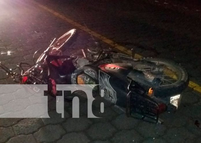 2 Conducir sin luces podría costarle la pierna a un joven en Granada