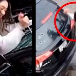 VIDEO: Con risa malévola, mujer destruye el auto de su pareja por «ser infiel» VIDEO: Mujer destruye totalmente el auto de su pareja por "ser infiel"