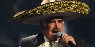Calle en Los Ángeles lleva el nombre de Vicente Fernández en su honor