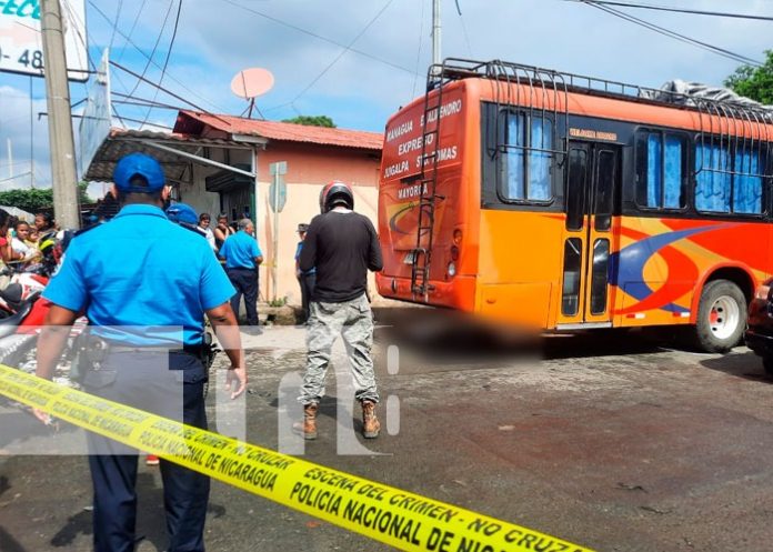 Anciano perece bajo las llantas de un bus en Managua