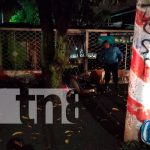 Motociclista perece desnucado luego de estrellarse contra un árbol en Managua