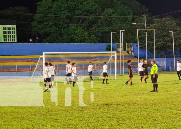 Inauguran competencia de 'Fútbol Campo' en Juegos Escolares de Secundaria