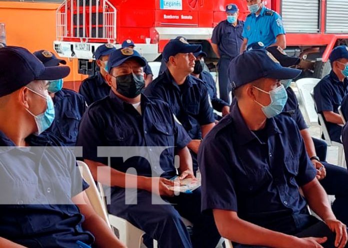 Bomberos reciben capacitación sobre técnicas de manejo de medios contra incendios en Madriz