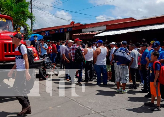Atropellan a 4 Mujeres y a un menor de edad en el mercado de Matiguás