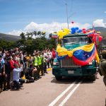 Presidente de Colombia, acudió al paso fronterizo