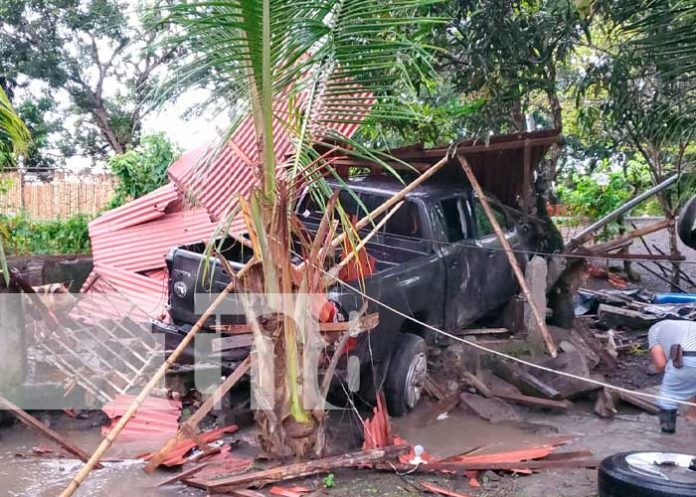 Camioneta impacta contra una vivienda en Villa Sandino, Chontales