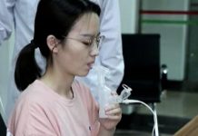 China presenta la primera vacuna inhalable contra el COVID-19 China presenta la primera vacuna inhalable contra el COVID-19