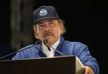 Desfile de la Policía Nacional, presidido por el Comandante Daniel Ortega y la Vicepresidenta Rosario Murillo