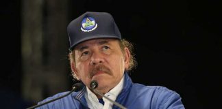 Desfile de la Policía Nacional, presidido por el Comandante Daniel Ortega y la Vicepresidenta Rosario Murillo