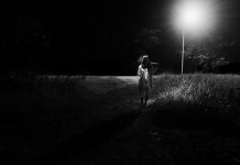 Imagen de una mujer fantasmal (REFERENCIA)