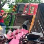 Bus de transporte colectivo se da vuelta con pasajeros en Río Blanco, Matagalpa Se trasladaron al lugar ambulancias de Río Blanco